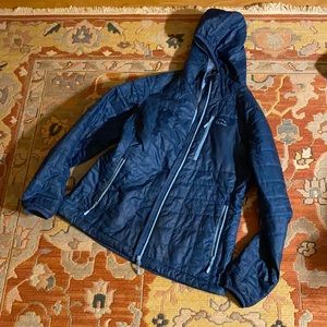 LLbean Primaloft packable puffy in blue